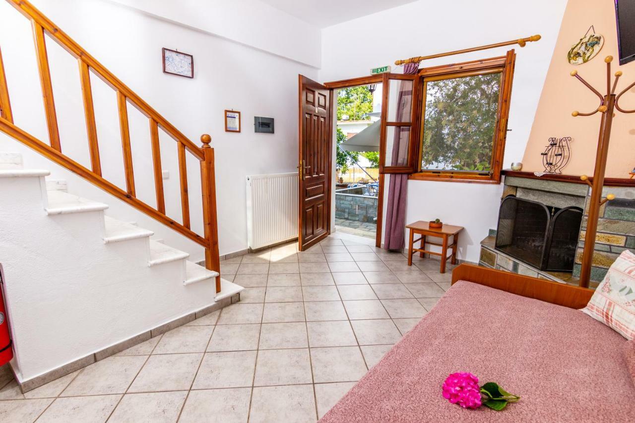 Charoula Apartment Platanias  Exterior photo