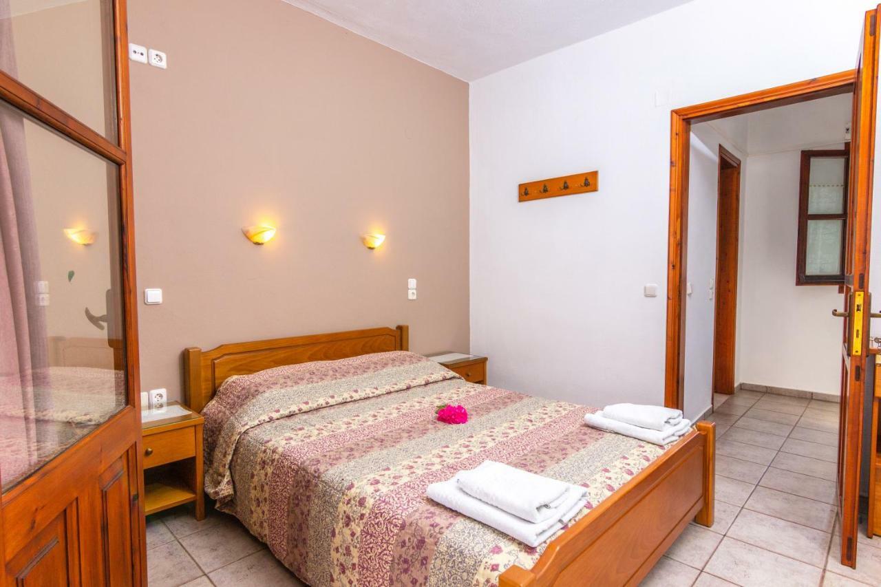 Charoula Apartment Platanias  Exterior photo